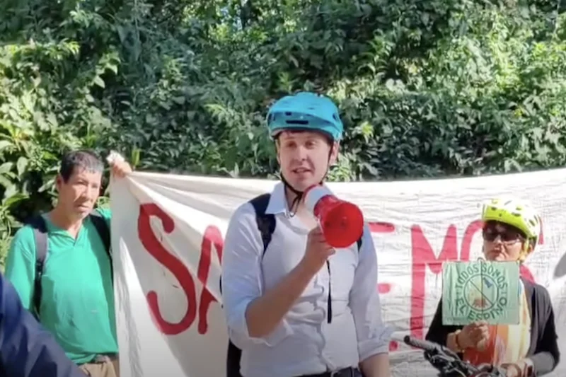Diputado alemán visita El Espino y cuestiona construcción de nuevo CIFCO