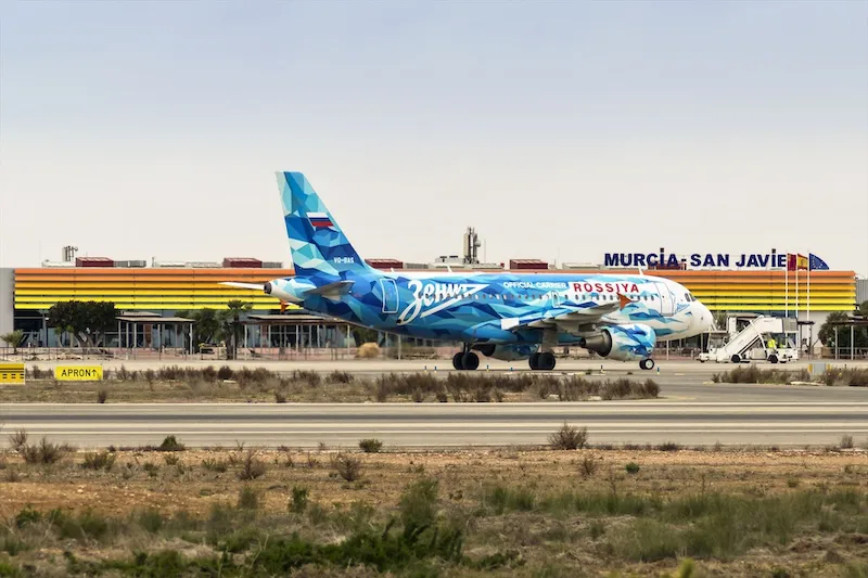 Dos aerolíneas rusas suspenden vuelos a Cuba por escasez de combustible