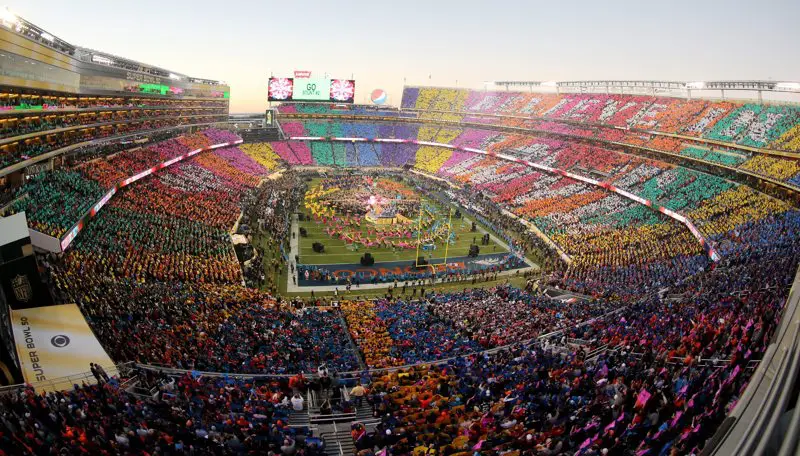 Comerciales del Super Bowl costarán hasta $10 millones este año