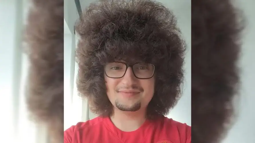 Aficionado del Manchester United podría cortarse el pelo si su equipo gana hoy su quinto partido consecutivo
