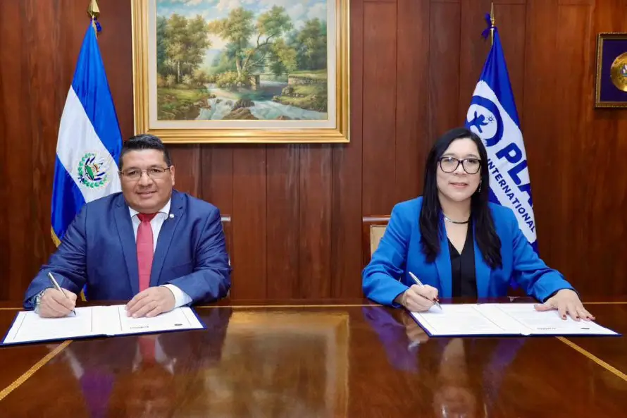 Corte Suprema y Plan Internacional firman convenio contra la violencia contra mujeres y niños