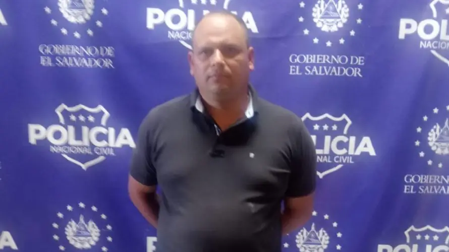 PNC arresta a agente policial señalado de tráfico ilegal de personas