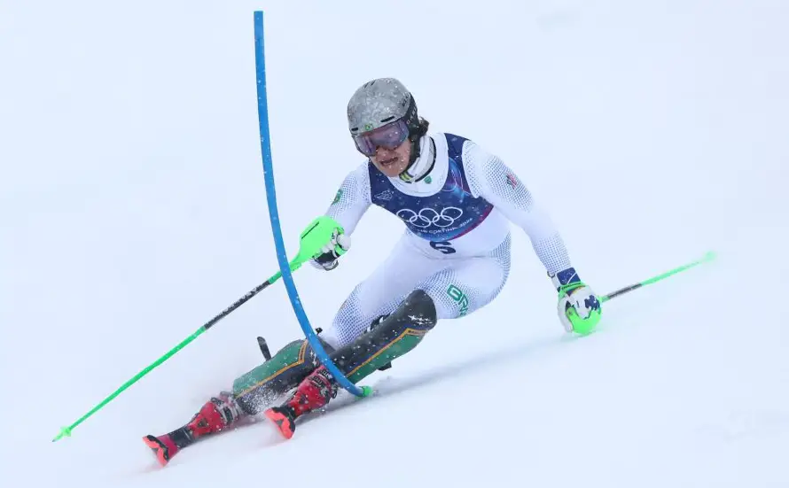 Lucas Pinheiro se cae en la primera manga del eslalon y Brasil no ganará un segundo oro en Juegos de invierno