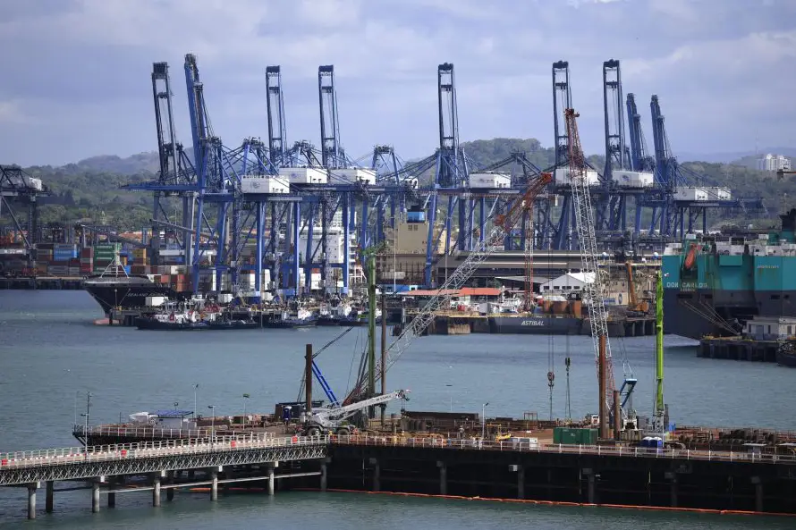 China mueve ficha en el pulso por el Canal de Panamá: pasos y claves de la batalla legal