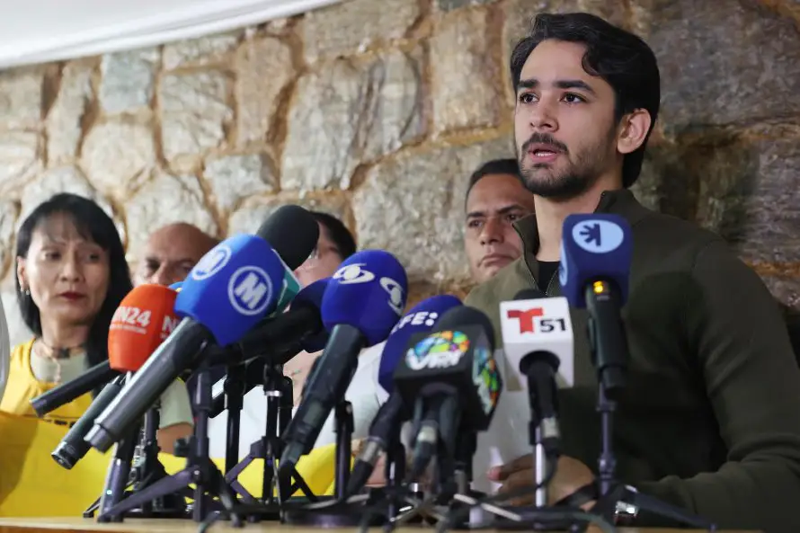 Hijo de Juan Pablo Guanipa confirma arresto domiciliario del opositor en Venezuela