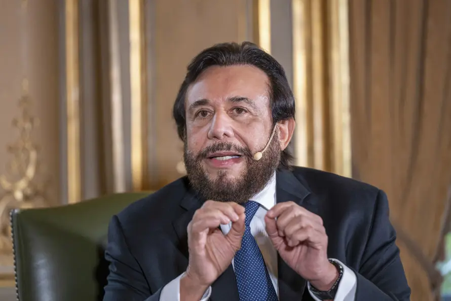 Ulloa habla en Bélgica de "modelo económico" de Bukele y dice El Salvador será "un país tecnológico" en 10 años