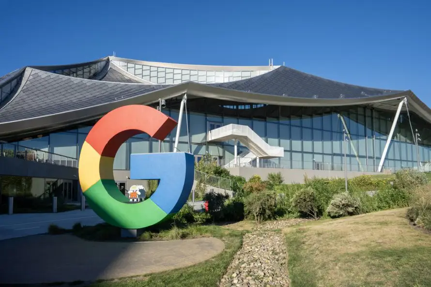 Las acciones de Alphabet, empresa matriz de Google, caen un 3 % tras presentar resultados