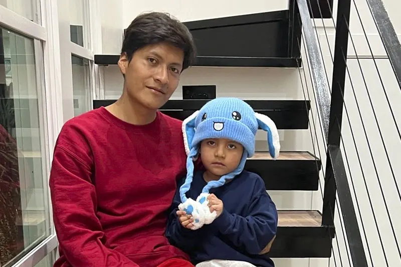 El niño Liam Conejo junto a su padre fueron liberados en Texas y regresan a Mineápolis