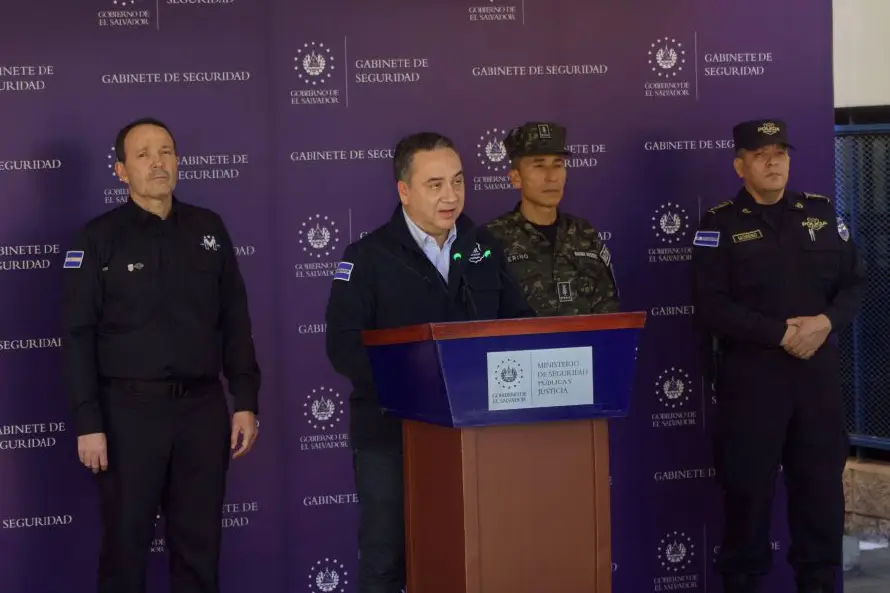 Ministro de Seguridad cuestiona resoluciones de jueces de menores sin rostro y fiscal anuncia investigaciones por presunta corrupción judicial