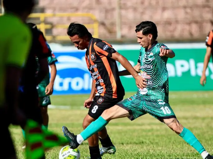 Águila arrolla 4-1 a Dragón en el derbi migueleño de la Copa Presidente