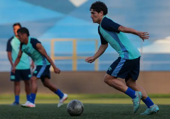 Yamil Bukele asegura que reconstruirá el fútbol salvadoreño desde las bases y apuesta por las categorías inferiores