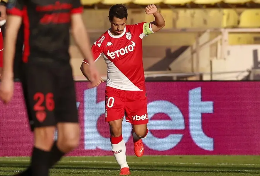 Anulan juicio por violación contra el futbolista Wissam Ben Yedder en Francia