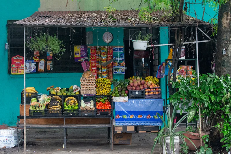 El Salvador supera las 85,000 tiendas de barrio tras crecer 23 % en una década