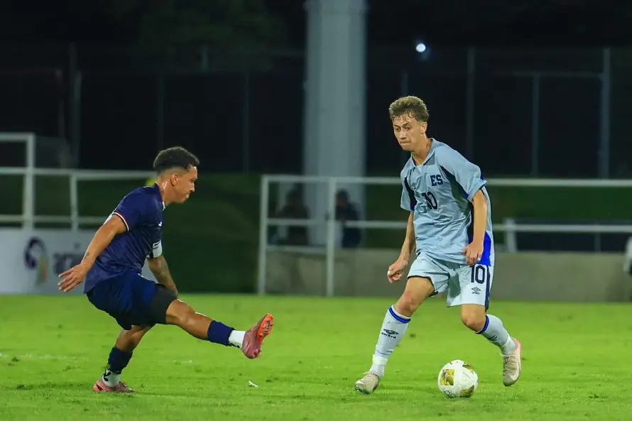 El Salvador deja escapar la victoria y empata 2-2 ante República Dominicana en su debut de la Concacaf Series
