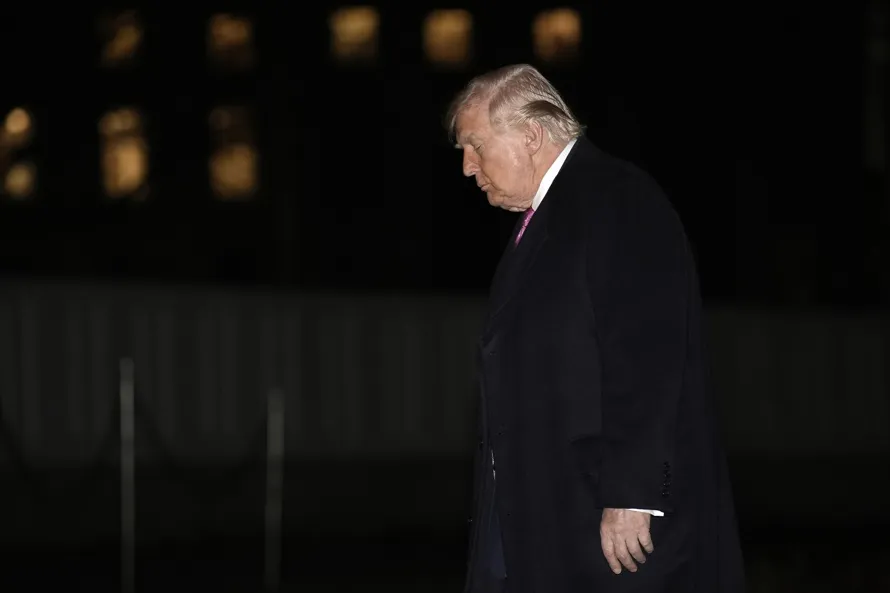 Trump comparte video de ataque militar masivo sin detallar ubicación