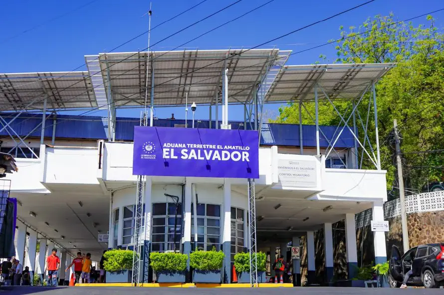 Residentes temporales deberán permanecer un mínimo de 90 días por año en territorio salvadoreño según propuesta de reforma
