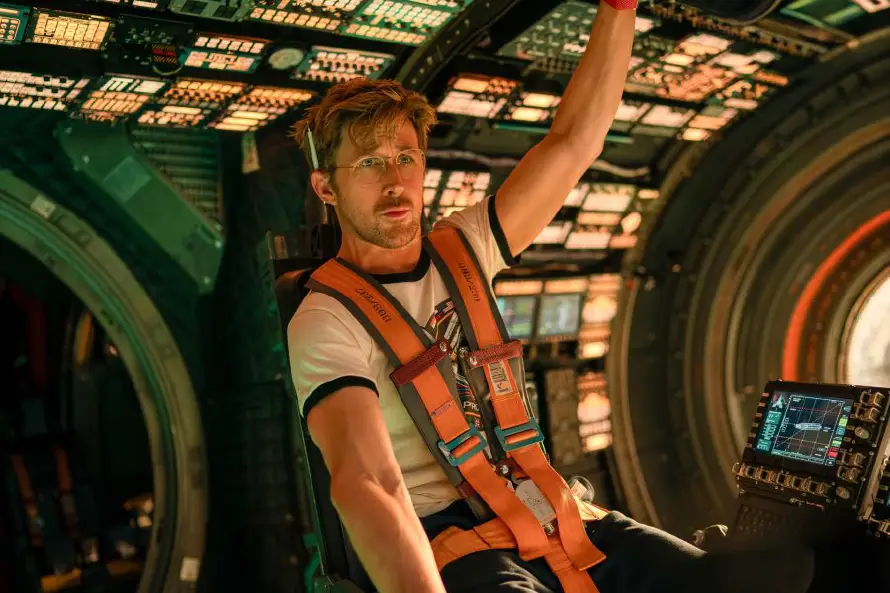 Directores de "Proyecto Fin del Mundo" sobre Ryan Gosling: "Es tan bueno en todo que desespera"