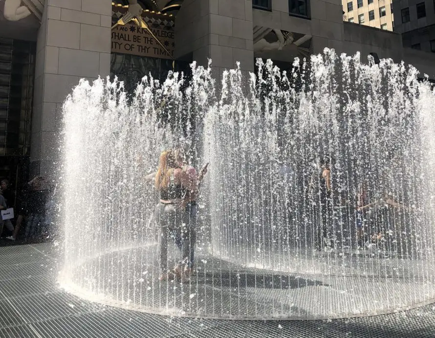 EEUU afronta a la vez una "anormal" ola de calor temprana y otra tormenta invernal
