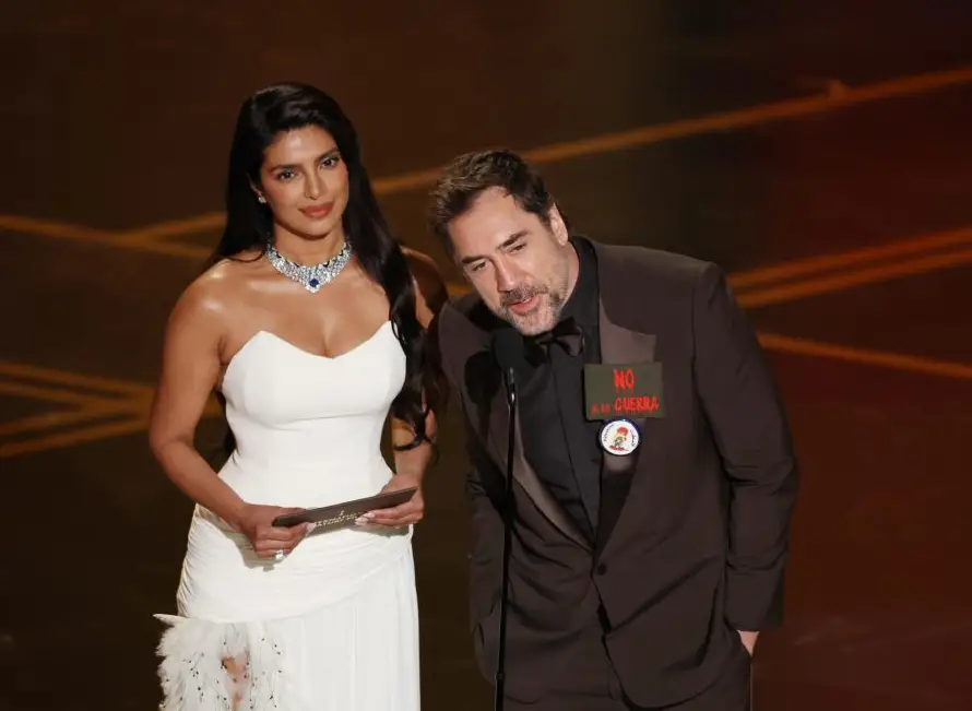La política recupera espacio en la gala de los Óscar con un mensaje al fin de la guerra