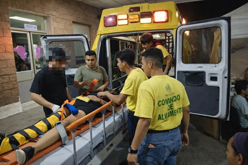 Conductor atropella a joven en carretera Metalío–Sonsonate, le lanza dinero y luego huye