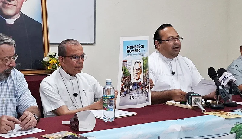 Una procesión de luz para recordar a San Óscar Romero