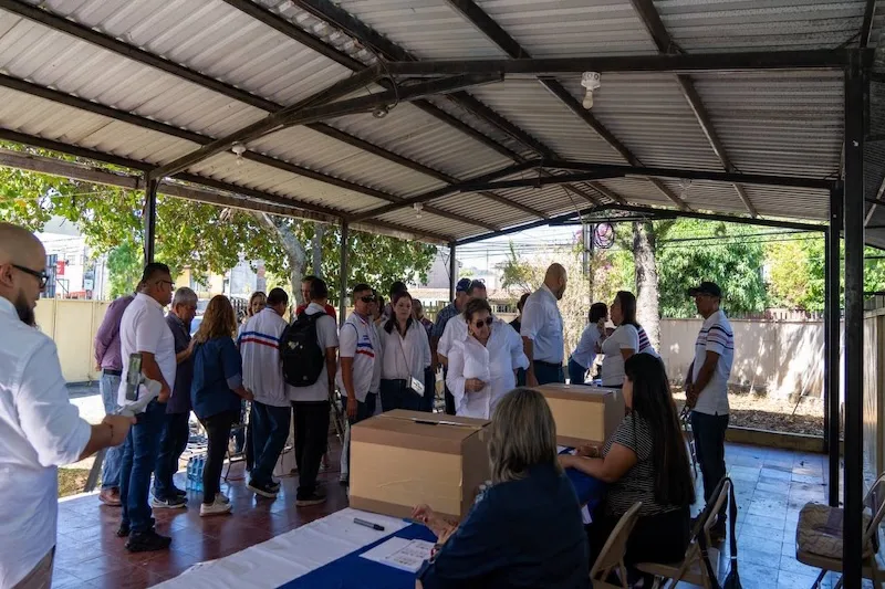 ARENA ratifica a García Saade como presidente del COENA