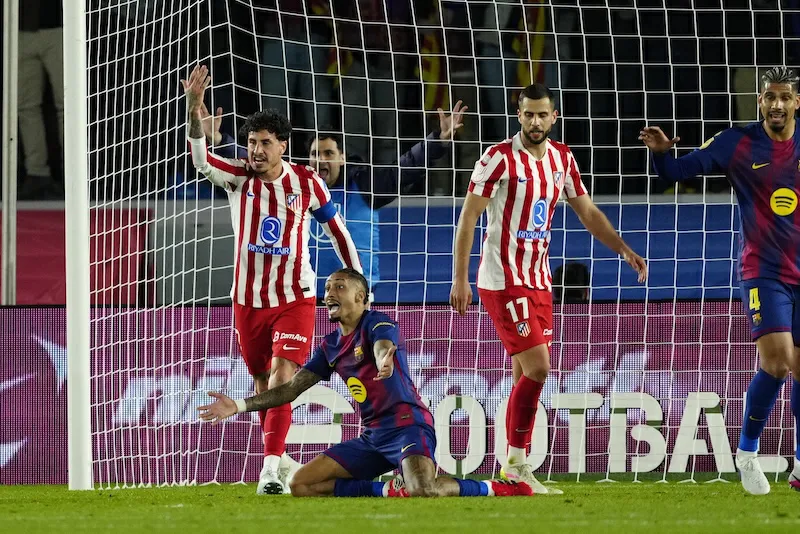 Atlético de Madrid y Barcelona chocan en duelo clave por LaLiga