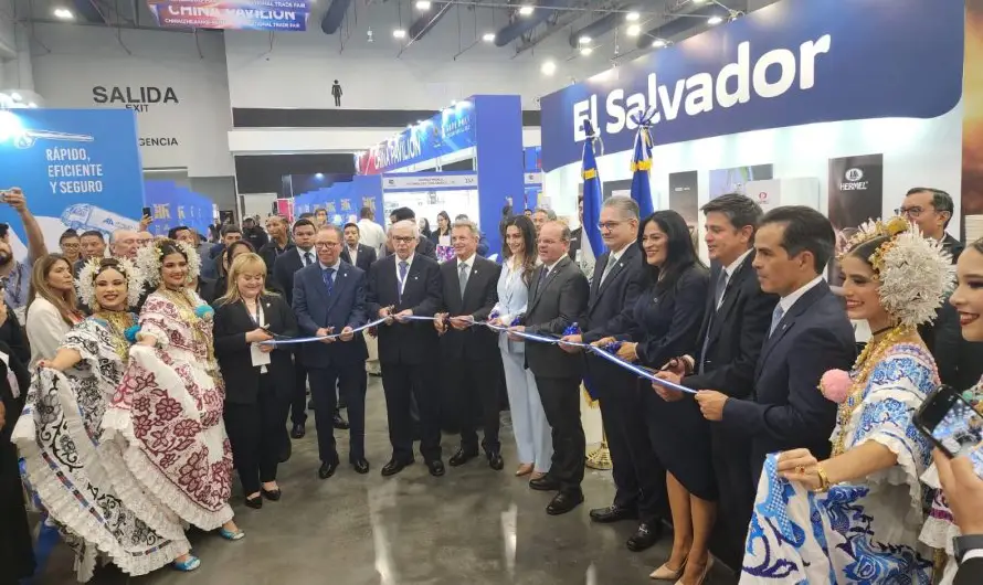 Empresarias salvadoreñas participan en feria comercial Expocomer en Panamá