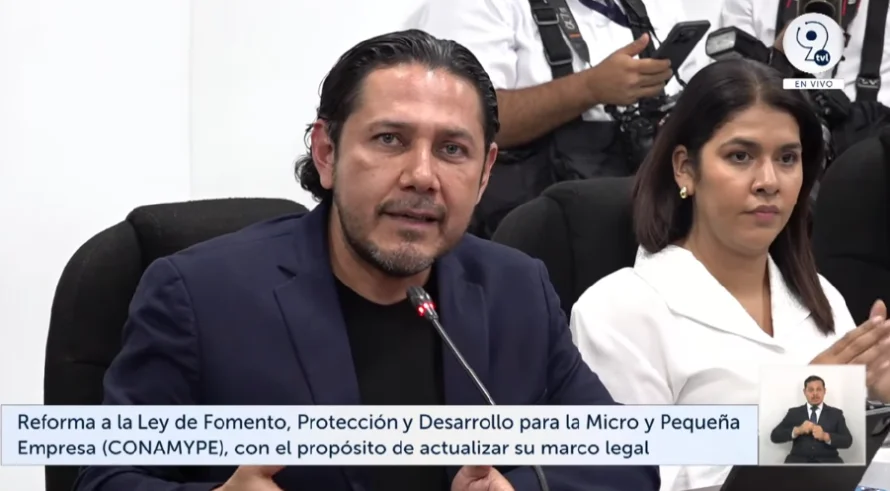 Edgardo Mulato: "Debemos de dejar de buscar empleo, le digo de manera personal a muchas personas, no busquemos empleo, emprendamos, hagamos nuestro propio esfuerzo"