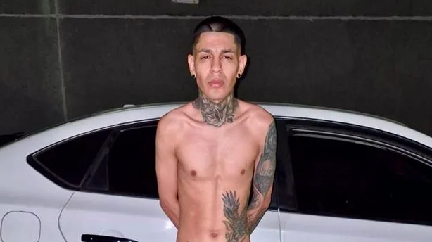 Capturado en la colonia Miramonte con bolsas de marihuana, cocaína y dinero