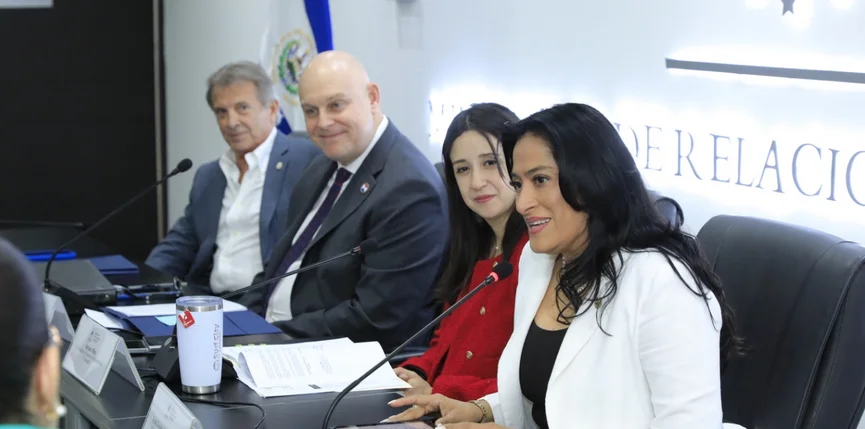El Salvador y Panamá acuerdan programa de cooperación 2026-2028 con 10 proyectos
