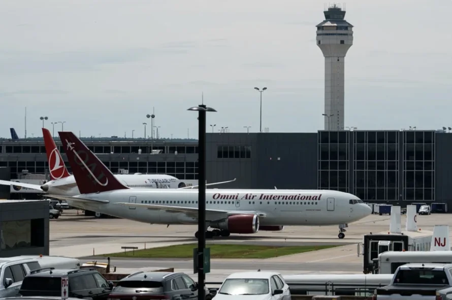 Olor químico frenó vuelos en aeropuertos de Washington