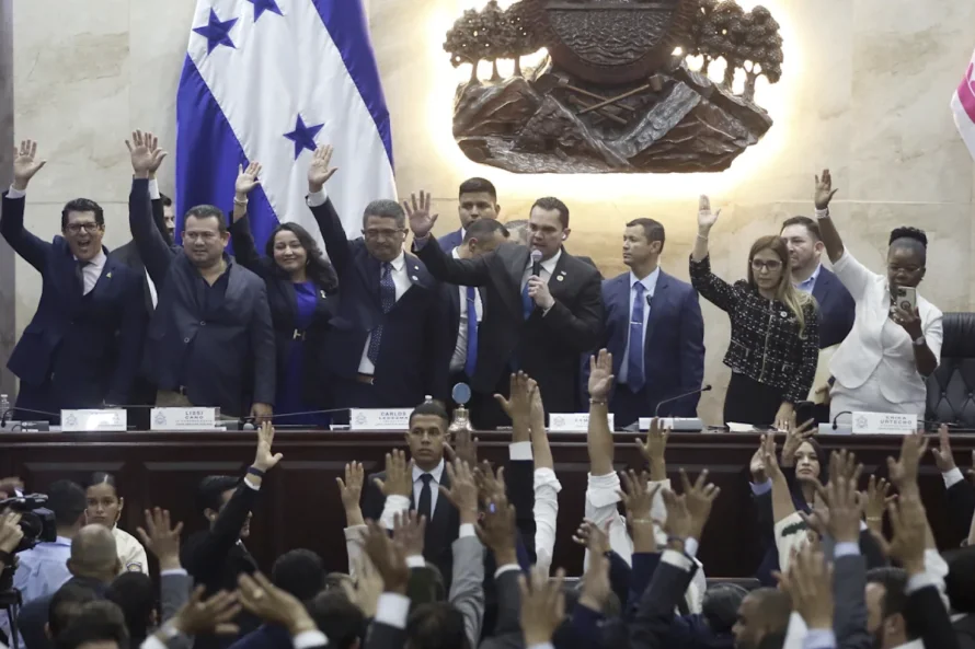 Parlamento hondureño destituye fiscal general y nombra sustituto