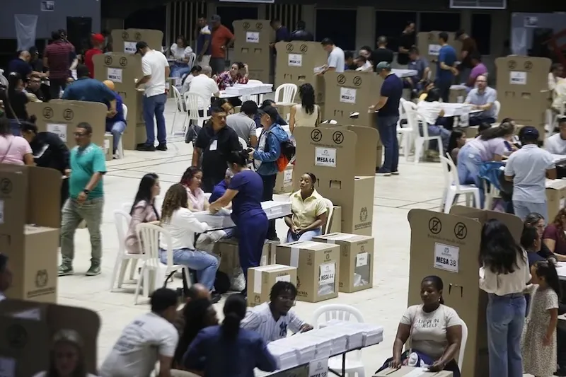 Doce candidatos competirán en elecciones presidenciales de Colombia