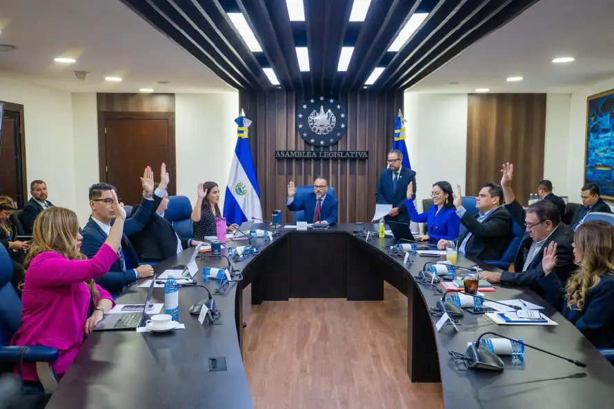 Diputados acuerdan citar a gabinete de seguridad, fiscal y CSJ antes de ratificar reforma de cadena perpetua