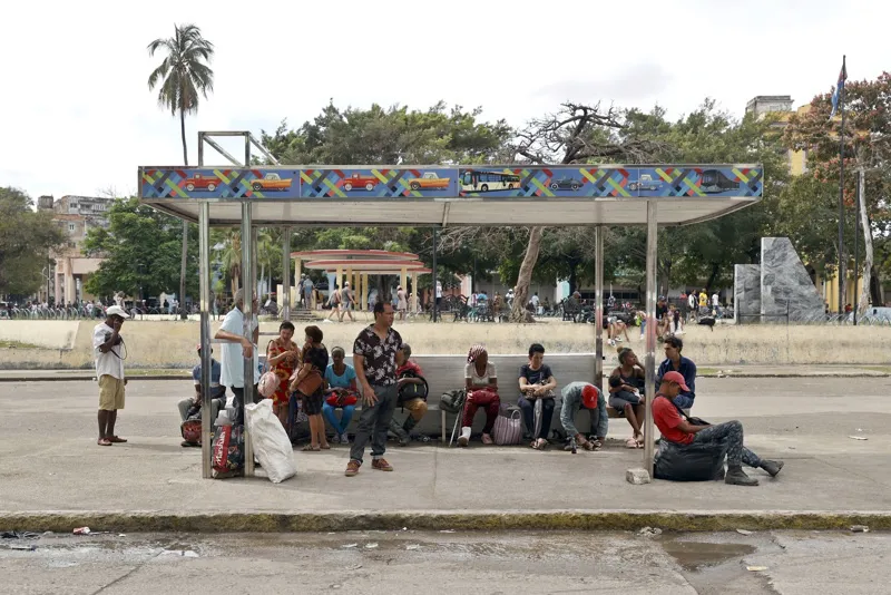 Cuba restablece sistema eléctrico tras 30 horas de apagón nacional prolongado
