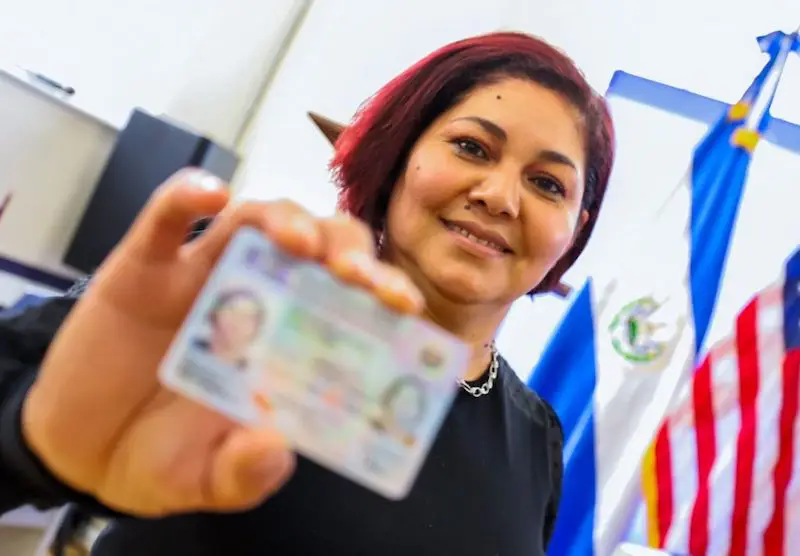 Registro electoral de salvadoreños en el extranjero crece en 27 % (200,000 más) en dos años y medio