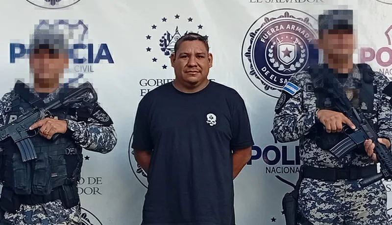Un detenido por golpear un hombre con un tubo metálico