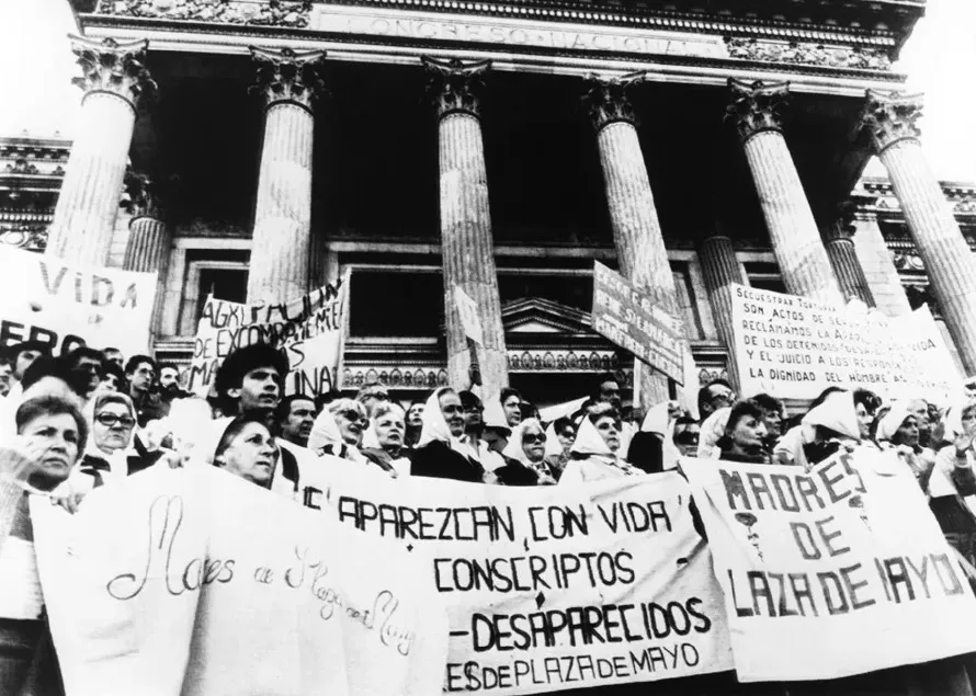 Argentina conmemora 50 años del golpe de Estado con marchas masivas