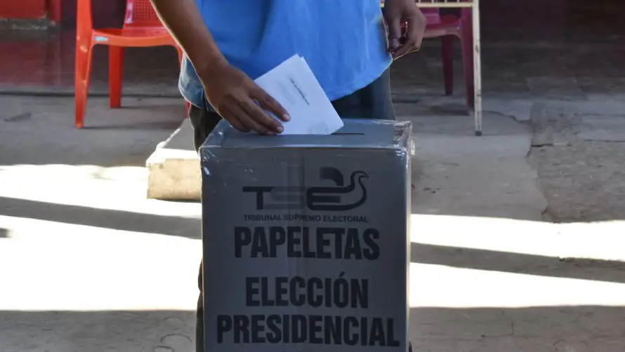 RNPN visitará 290 centros educativos para promover el DUI anticipado rumbo a elecciones 2027