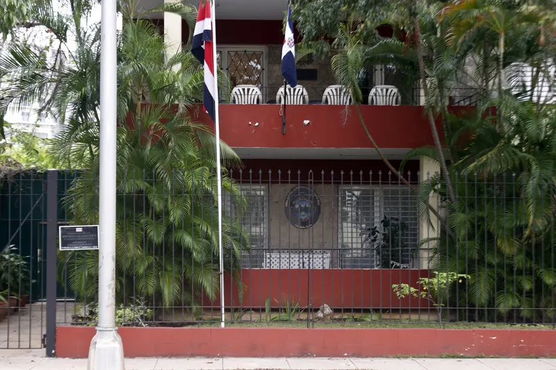 Costa Rica cierra embajada en Cuba y pide retiro de diplomáticos cubanos