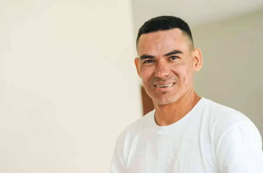 Hombre que cortó las manos a una mujer pasará 37 años en prisión