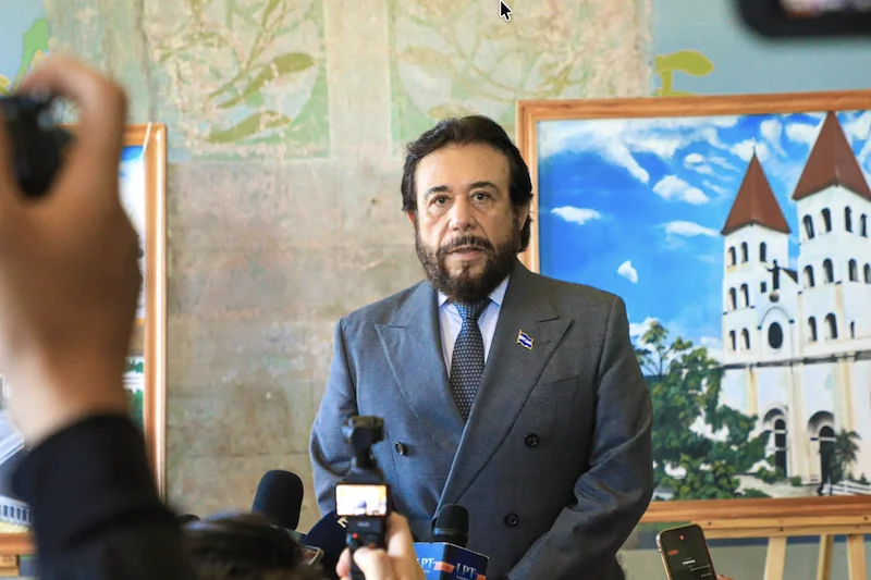 Una sentencia de la Corte Suprema habilita penas centenarias a pandilleros, asegura Ulloa