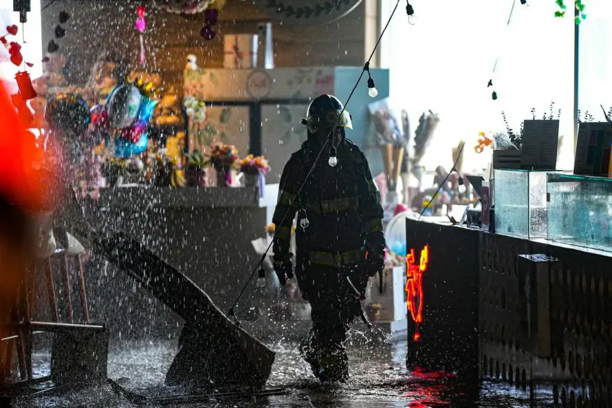 Un incendio en centro comercial de la Zona Rosa deja una persona lesionada