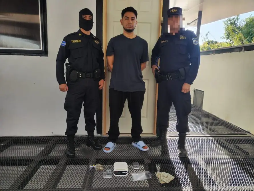 Seguirá detenido acusado de movilizar droga entre Chalatenango y San Salvador