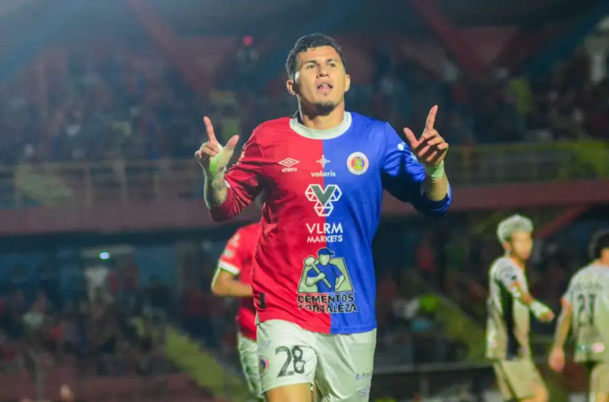 FAS derrota 3-1 a Fuerte San Francisco y sigue imparable en el Clausura 2026