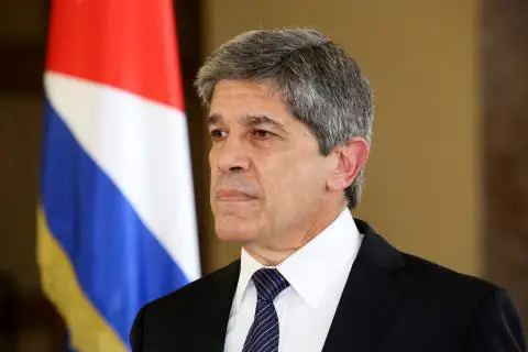 Cuba cree que sería "ingenuo" no "prepararse" para una intervención militar de EEUU