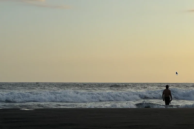 Medio Ambiente advierte oleaje alto en costa salvadoreña seguirá hasta el fin de semana