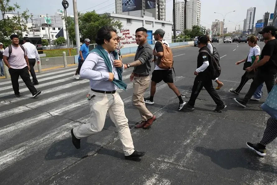 El 76 % de peruanos considera que la extorsión es el delito más alarmante en el país