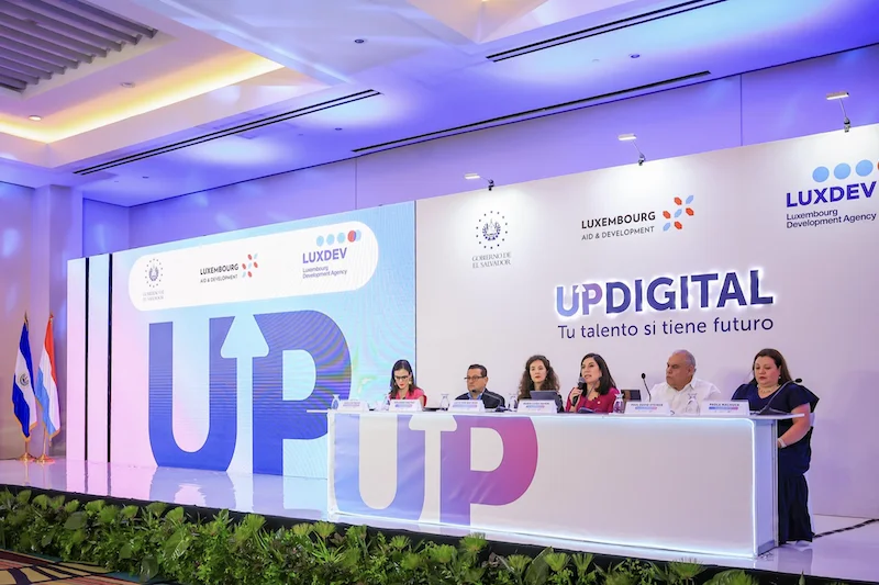 Lanzan proyecto Up Digital para impulsar empleo juvenil